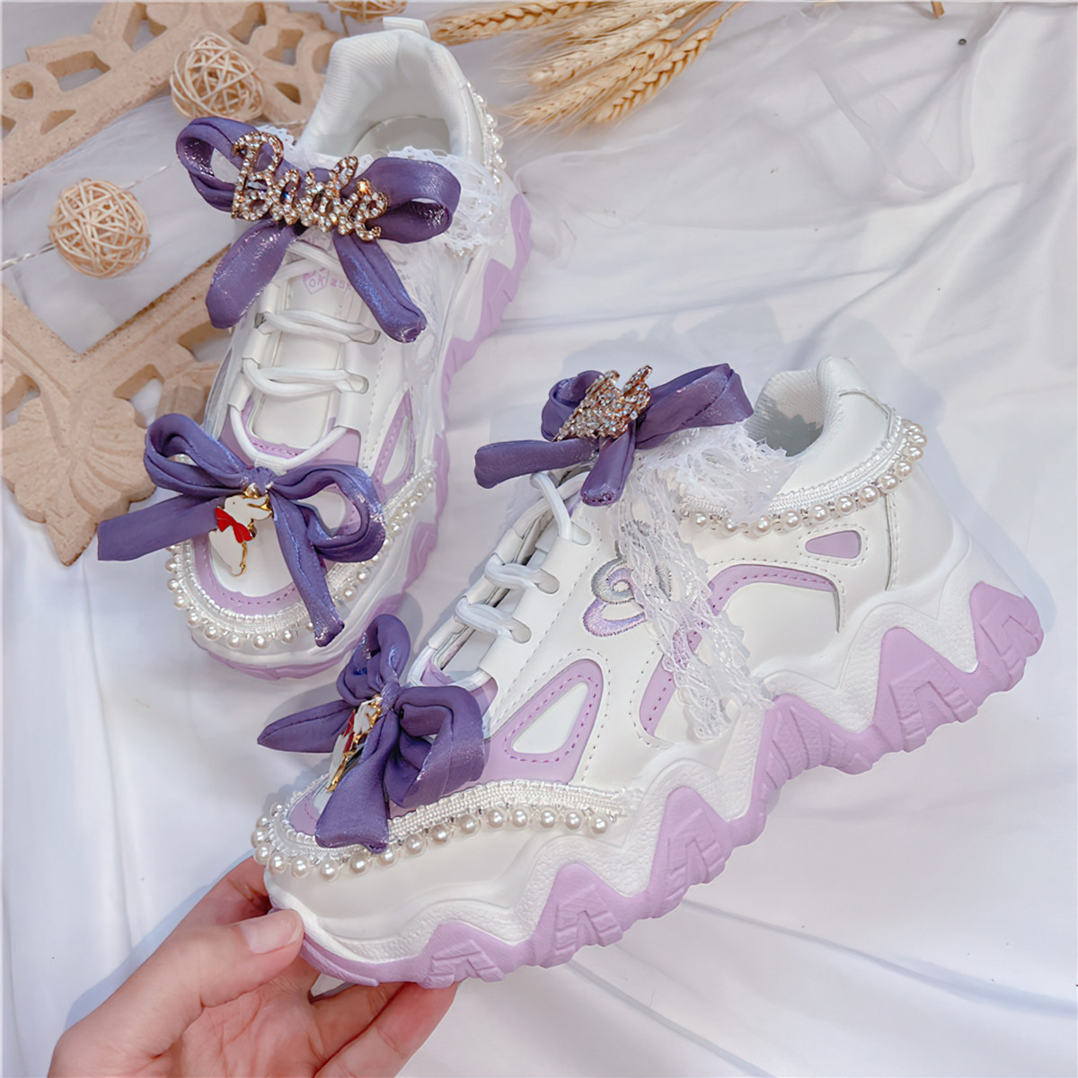 少女二次元鞋子可爱爱女日系软妹运动鞋小众设计时尚休闲鞋