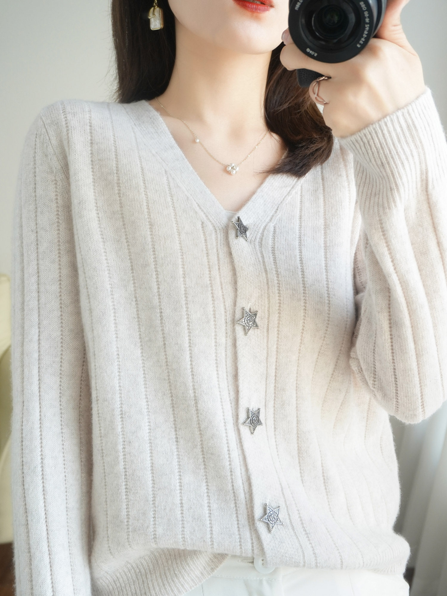 秋冬新款打底羊绒短款时尚宽松毛衣女士外套毛针织衫