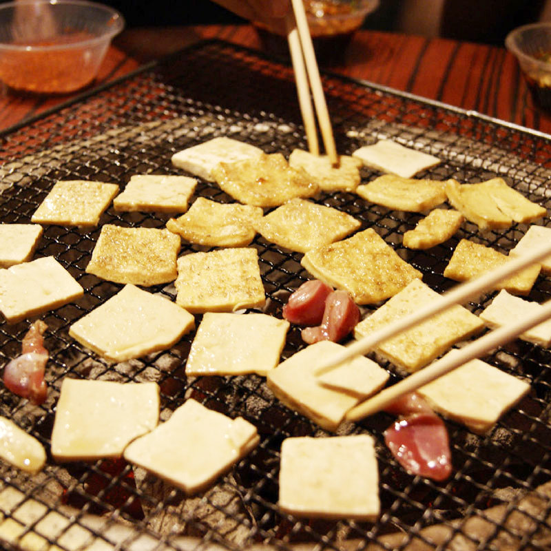 豆腐小豆贵州特色烙锅烧烤路边街边小吃贵阳臭豆腐