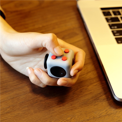 美国fidgetcube正品原装减压魔方解压骰子神器成人无聊发泄玩具