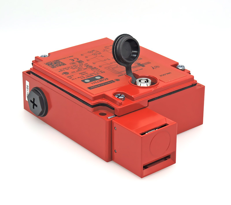 进口施耐德安全门开开关xcs-e5311e5312e7311e7312e7511限位开关