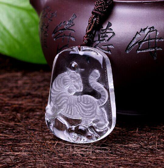 吊坠礼物生肖吉祥物天然白水晶水晶男女鸣虎纳贵项坠