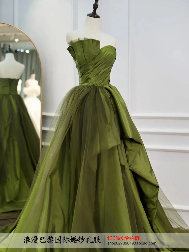 绿色婚纱礼服2021高贵复古不规则设计大气晚宴演出礼服