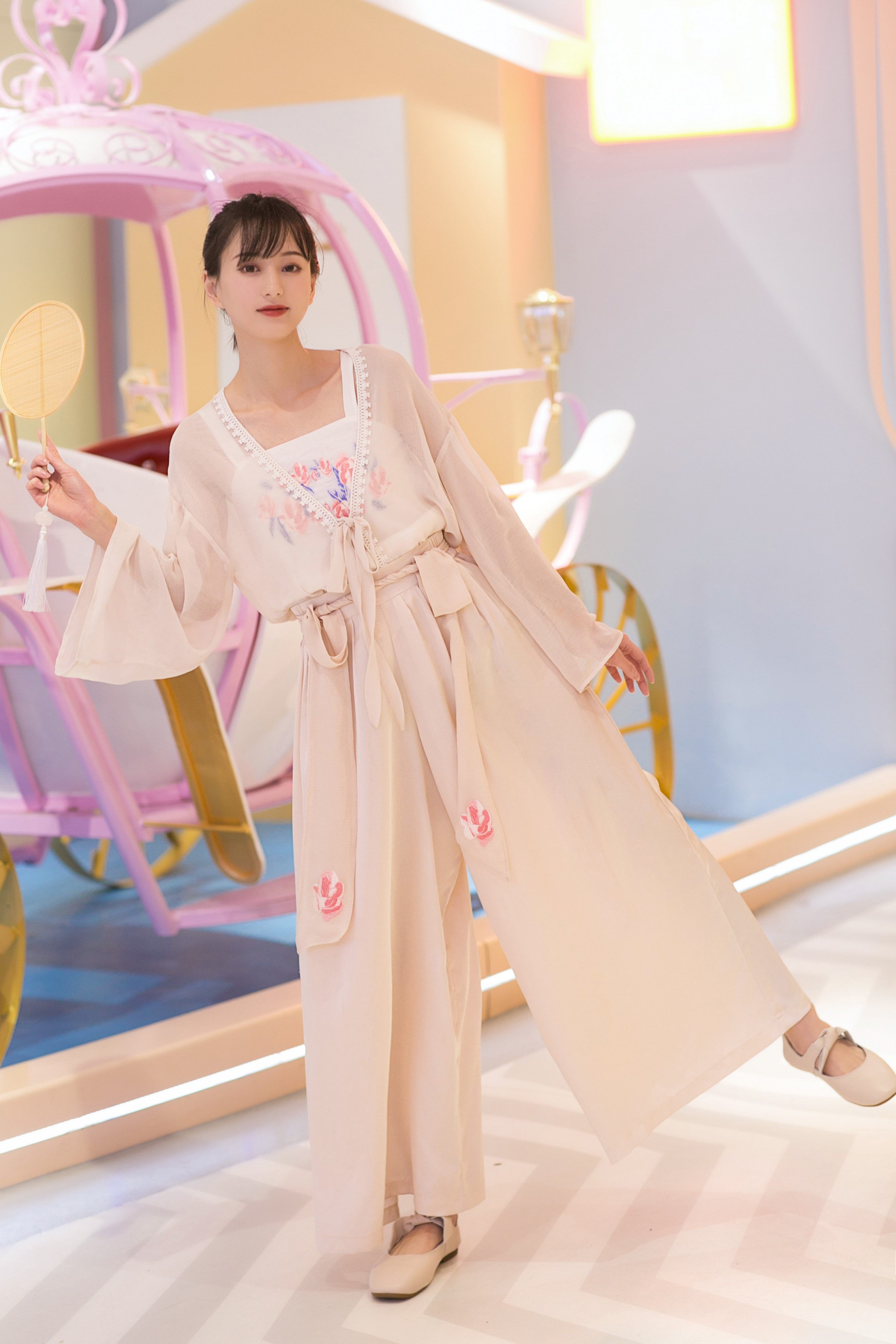 吊带汉服件套宋裤三襟衫日常刺绣三色贰仙原创汉服