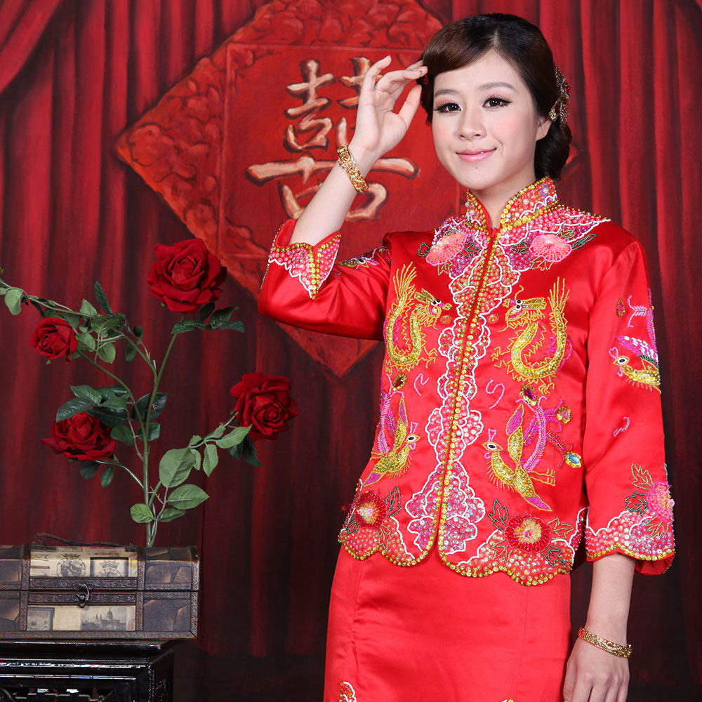 年末服裙敬酒旗袍嫁衣新娘传统清货中式钉珠礼服