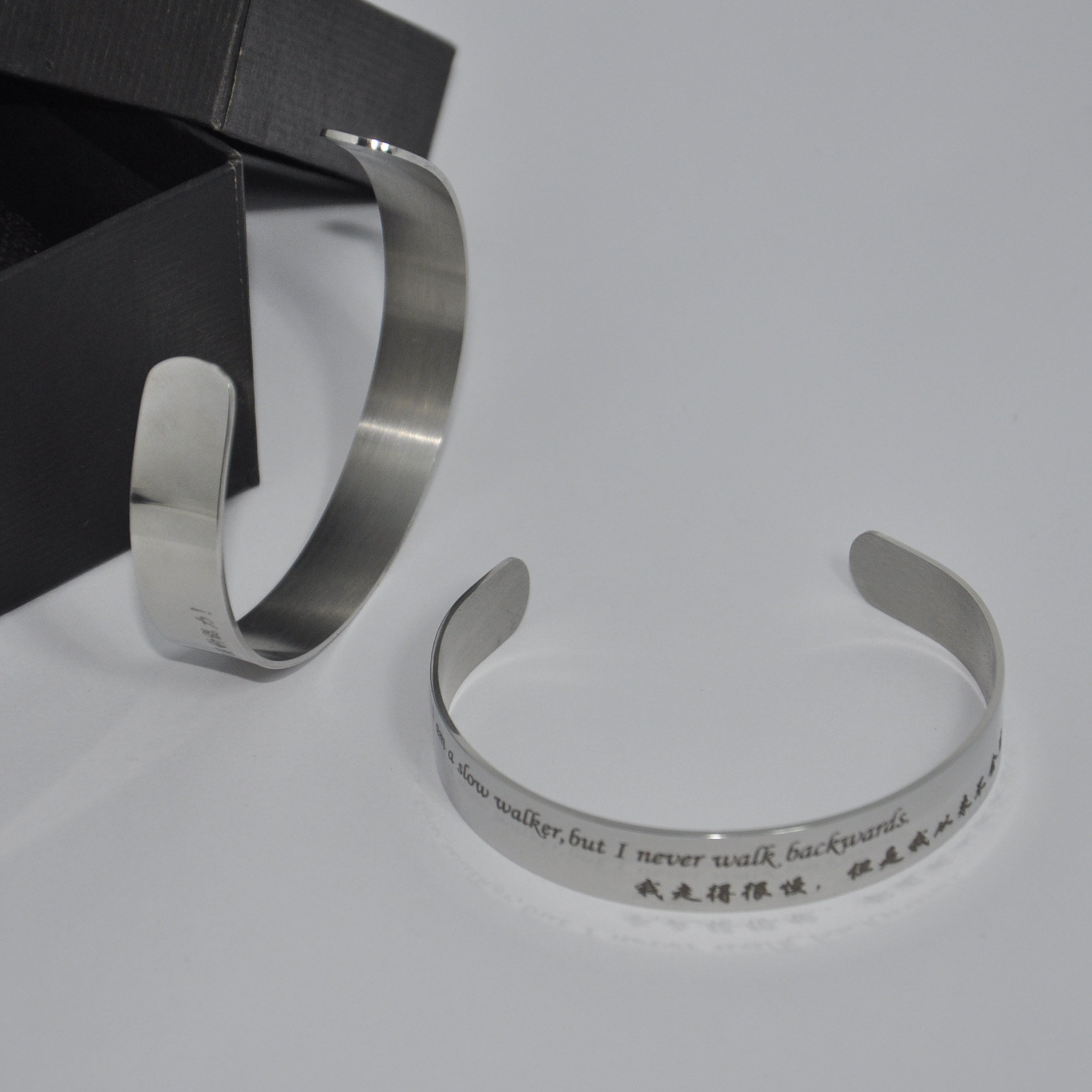 包邮定制美军不锈钢励志手环金属激光雕刻相思手镯战术护具