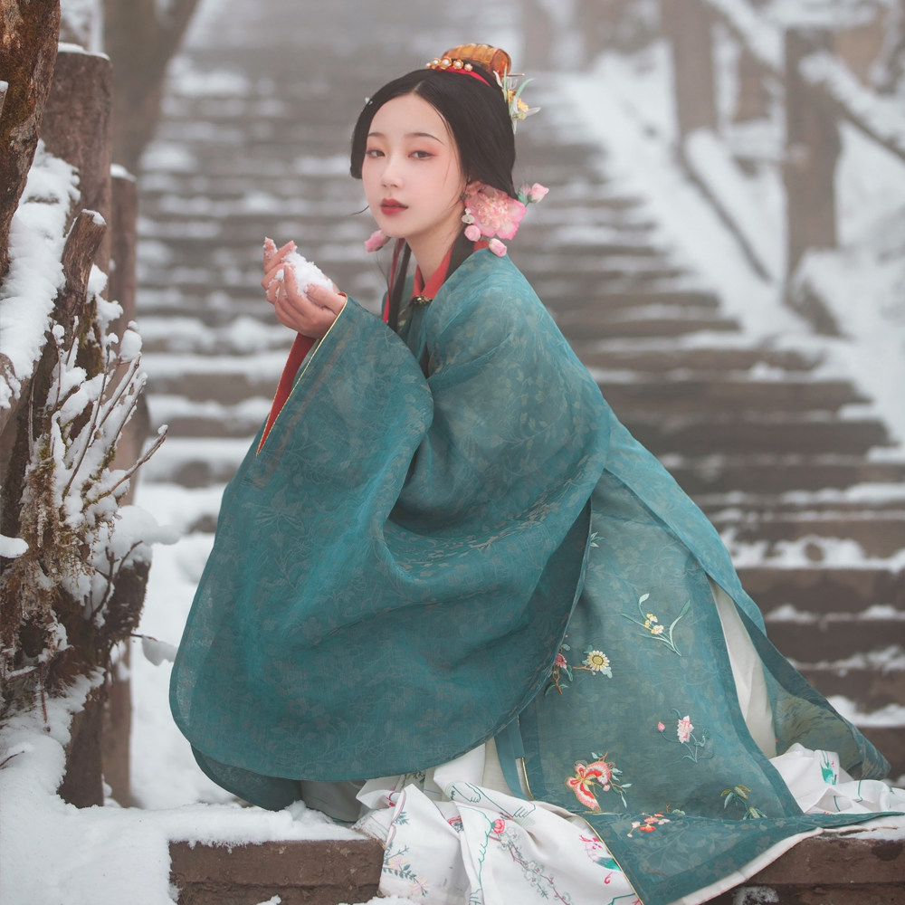 瞳莞汉服明制竖领广袖双色长衫四时红色绿色民族服装