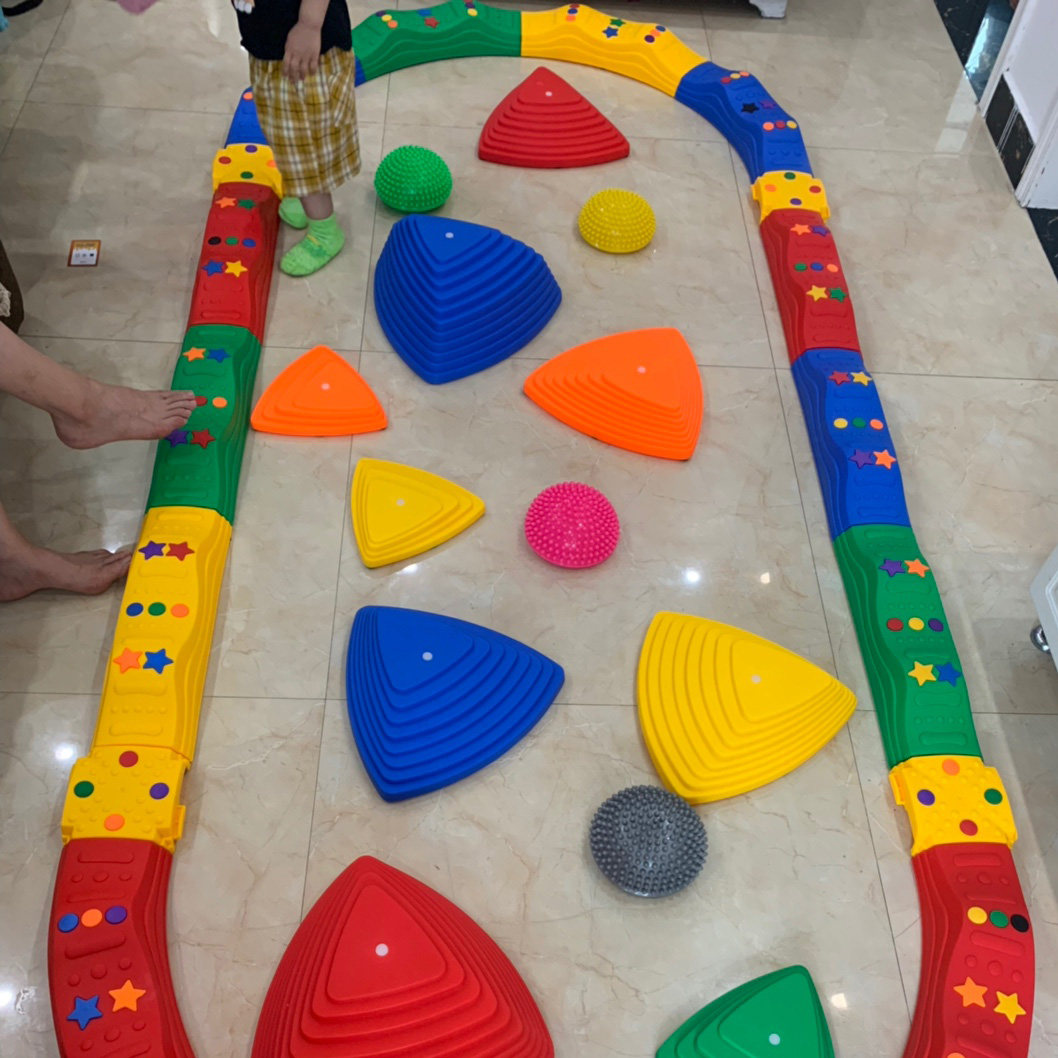 平衡触觉板步道儿童感统训练独木桥过河石组合家用体适能玩具器材