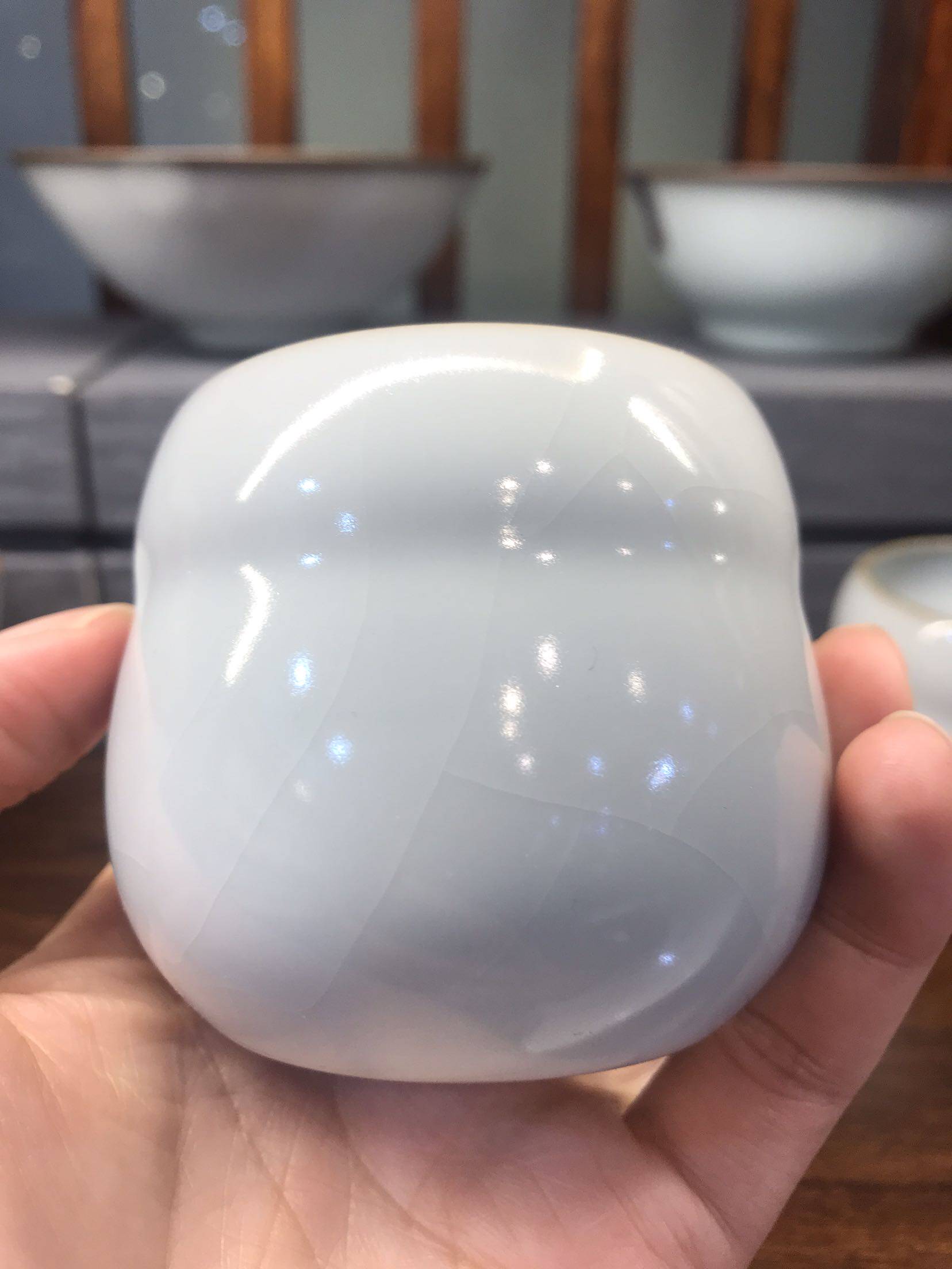 中国问鼎格物汝窑月白色胡绪文款配釉师开片老釉茶杯