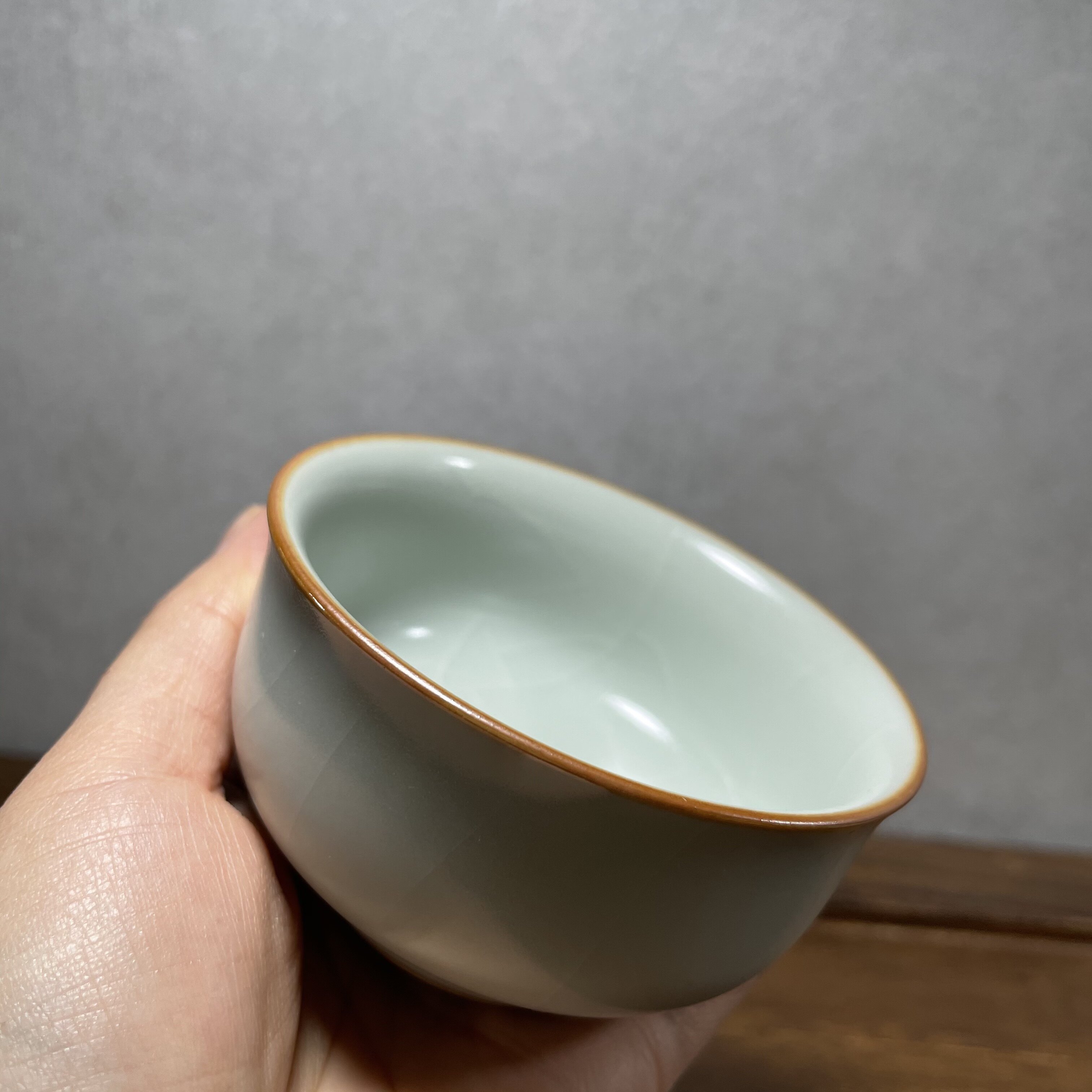 善明窑厂款李善款汝窑汝瓷月白色接近一代釉水茶杯