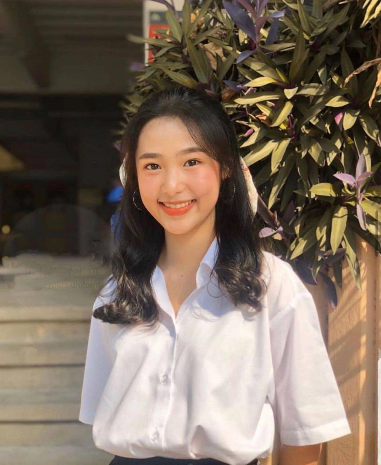 校服泰国学生jk高校女生白色衬衫裙子大学学生校服