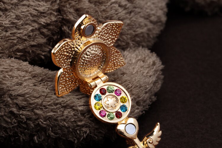 钥匙花朵原创可爱小蓓饰品手工胸针暗盒仙子胸针