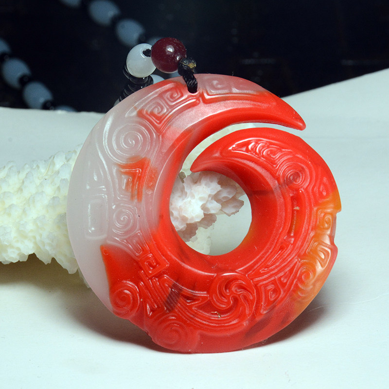 和田时来运转吊坠鸡血石红白玉好运轮回玉佩时来运颈饰