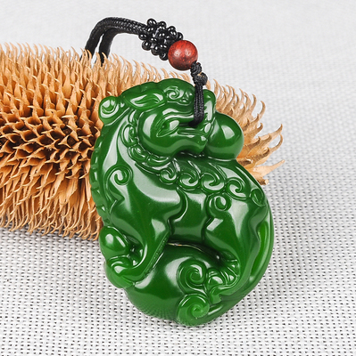 新疆和田玉菠菜绿碧玉立体貔貅挂件玉招财貔貅玉坠玉佩玉牌吊坠