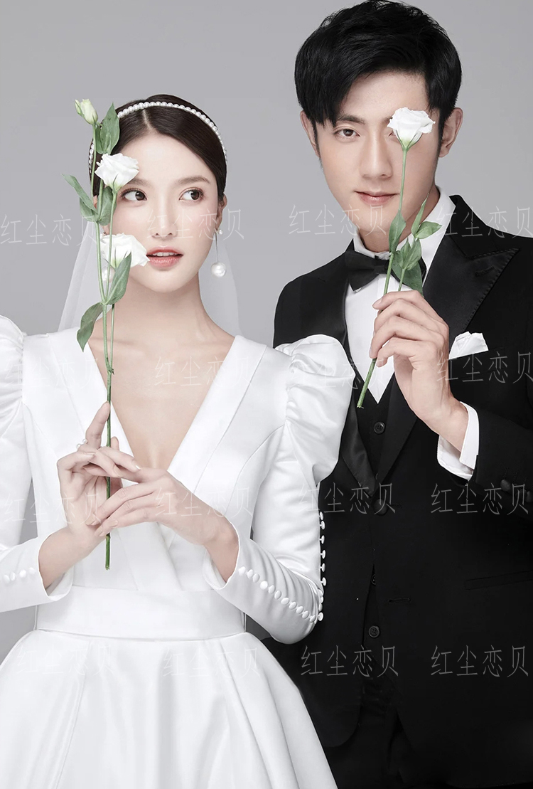 新款西装影楼主题服装旅拍婚纱摄影情侣写真简约婚纱