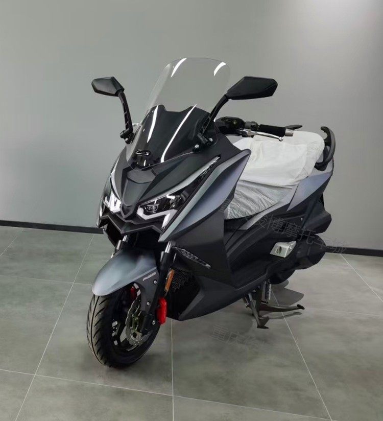 力刻踏板摩托车300t250t长途摩旅巡航机车水冷摩托车整车