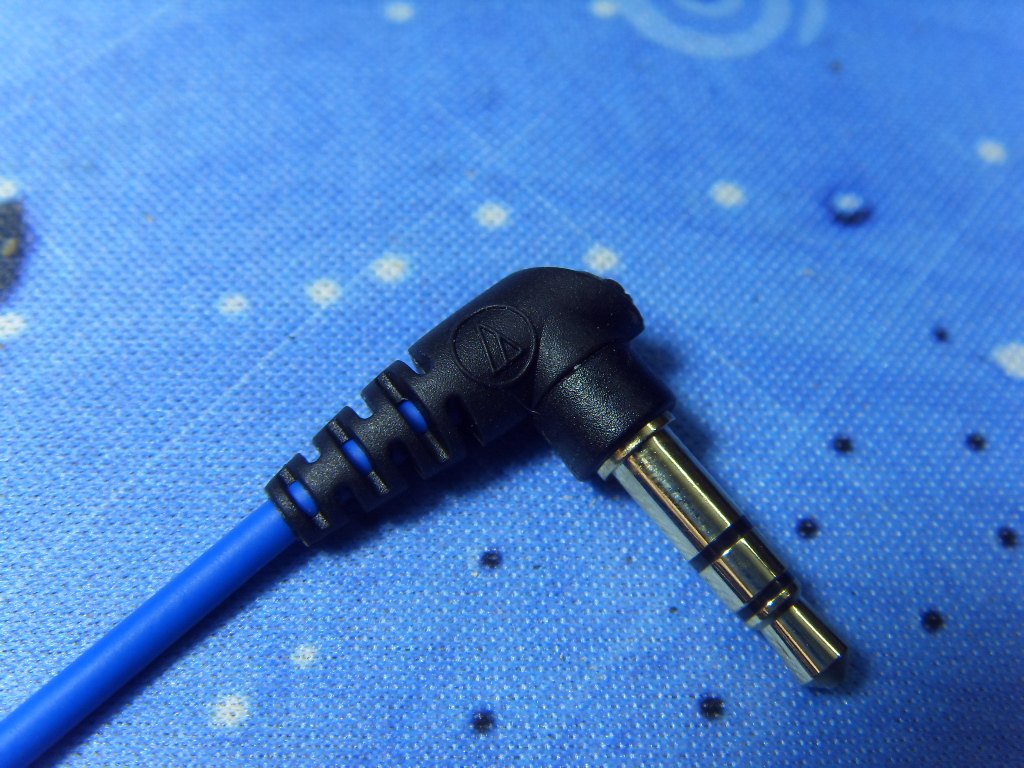 线材原厂配件铁三角ckr3原装耳机耳塞长线手感耳机保护套