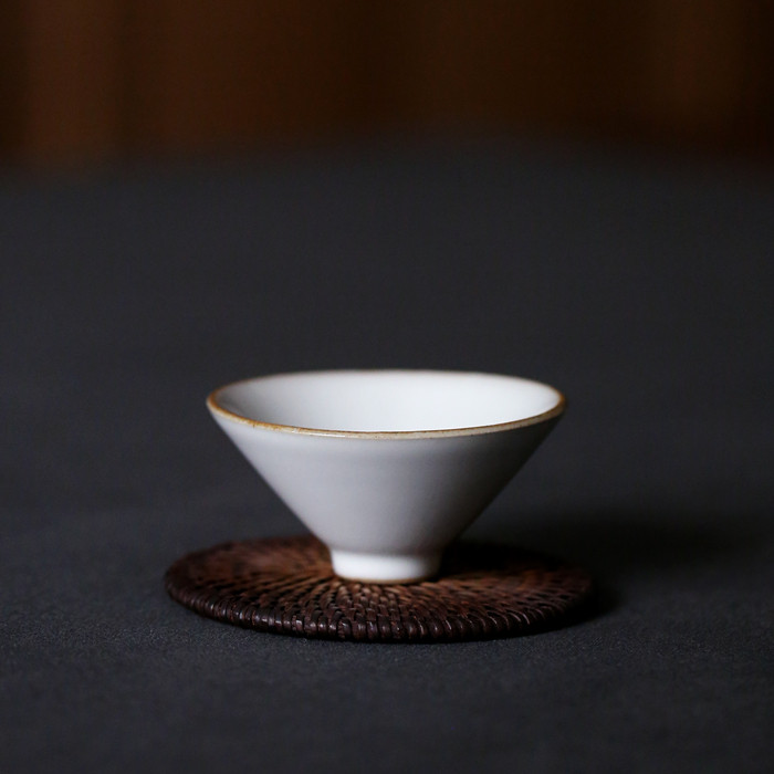 天予石桥铁胎汝釉凝脂斗笠茶杯品茗刘钦莹台湾茶杯