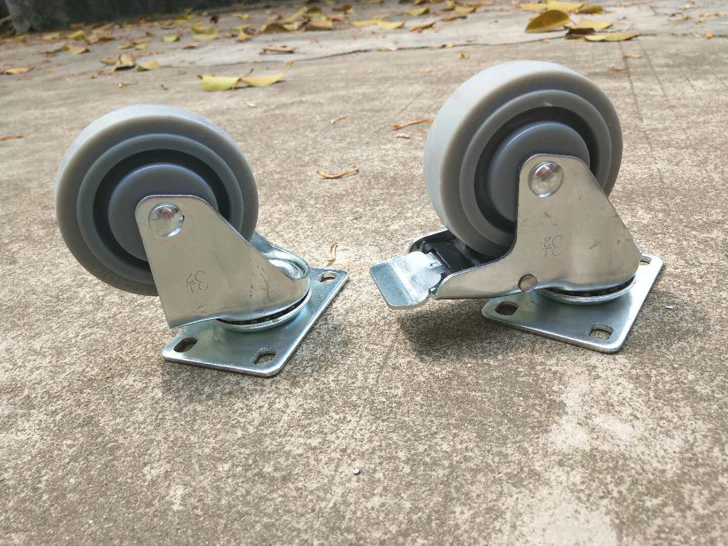 机箱轮子35寸脚轮航空箱角轮刹车车轮万向音响脚轮