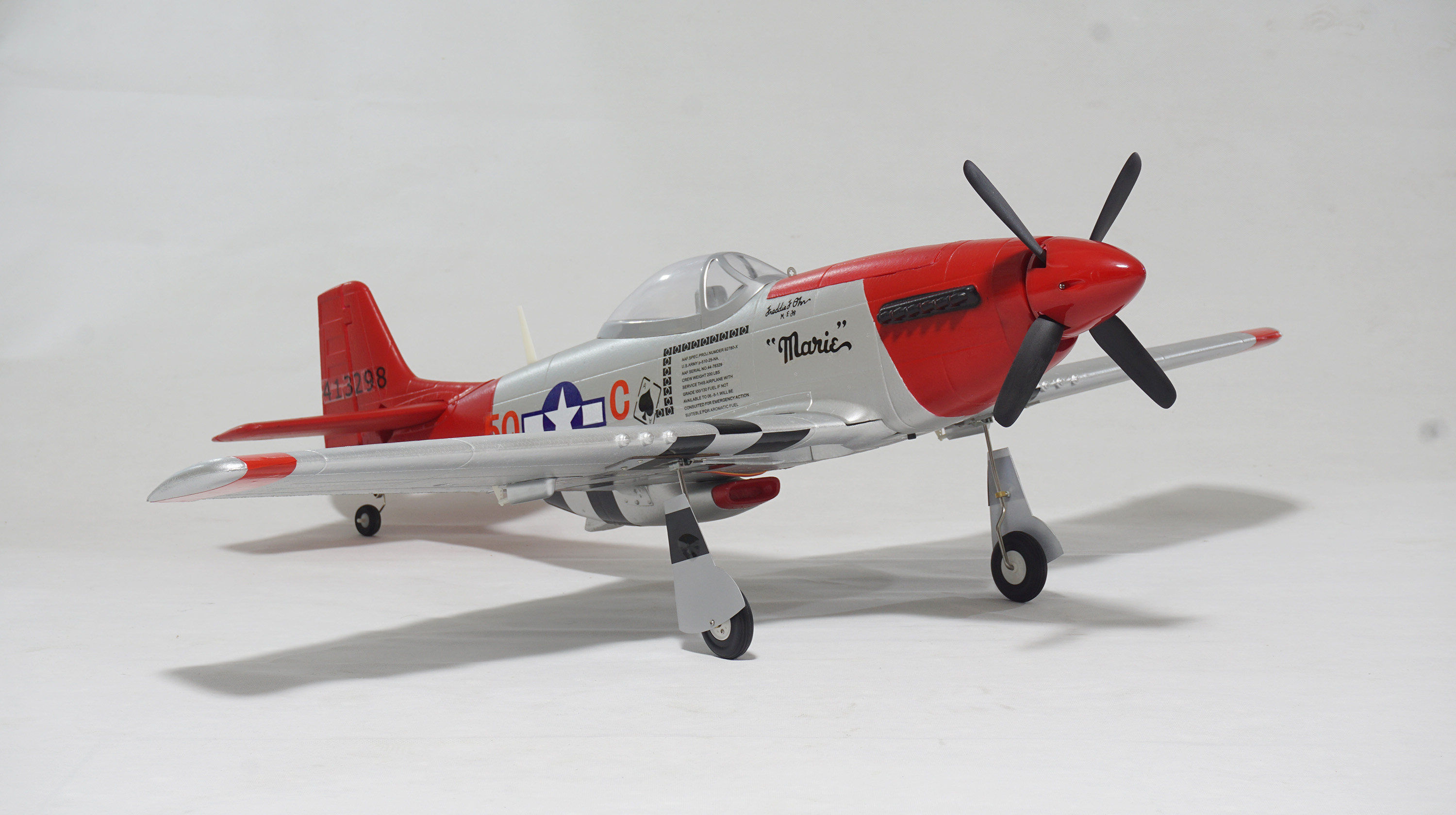 美国仿真电动航模模型p51红尾巴野马战斗机固定翼像真收放起落架