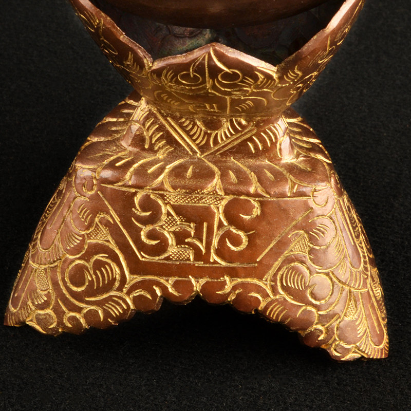 尼泊尔手工嘎巴拉碗紫铜镀银雕花密宗灌顶颅器密宗法器托巴结缘