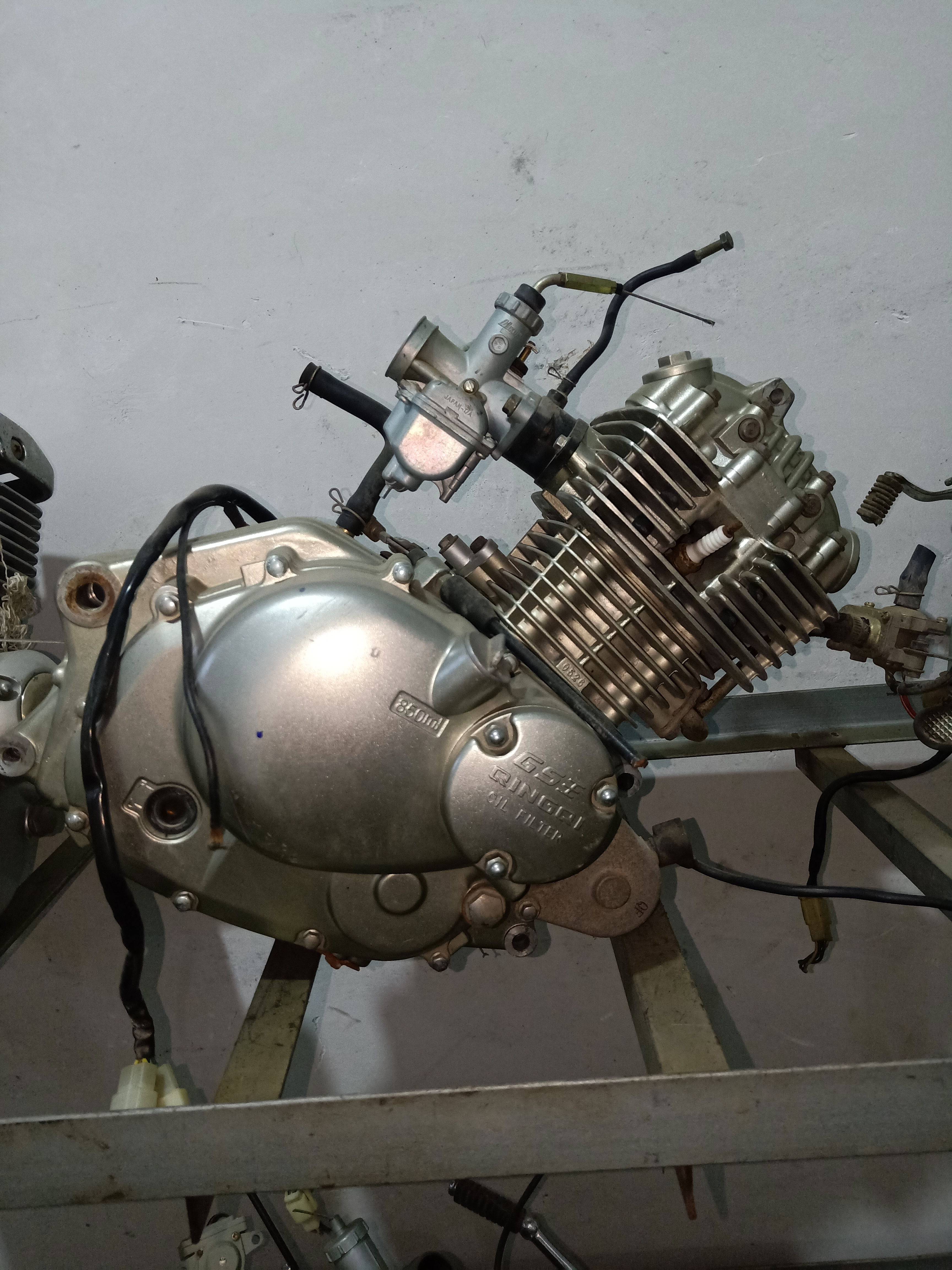 顺丰包邮摩托车发动机总成suzuki机头125cc摩托车发动机