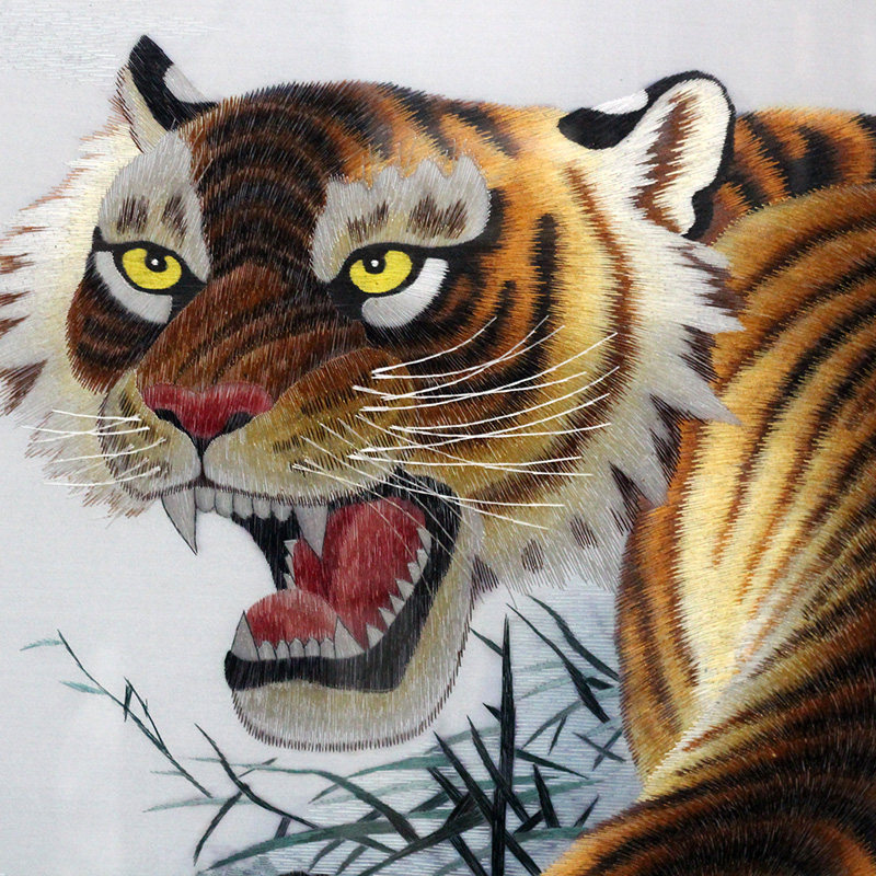 有福湘绣猛虎上山办公室客厅装饰画老虎威震山河湘绣