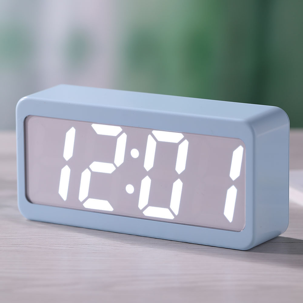 变色闹钟钟表座钟夜灯夜光时钟电子日期温度闹钟