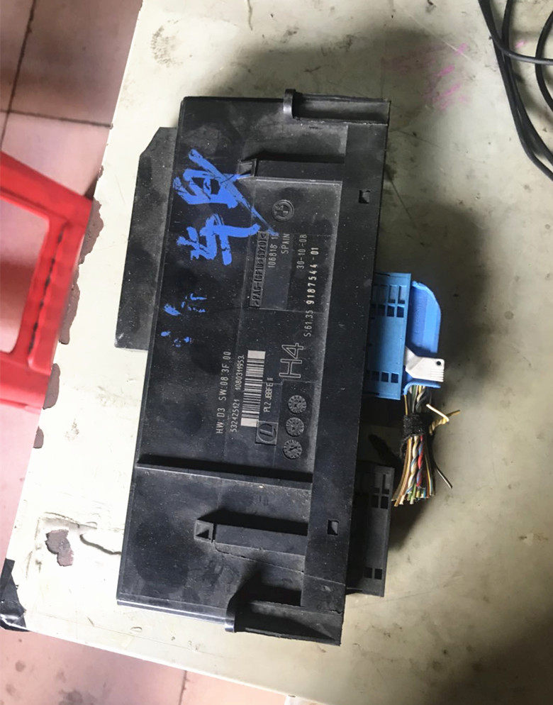 适用中控530lie60宝马电脑车身e90ecu其他