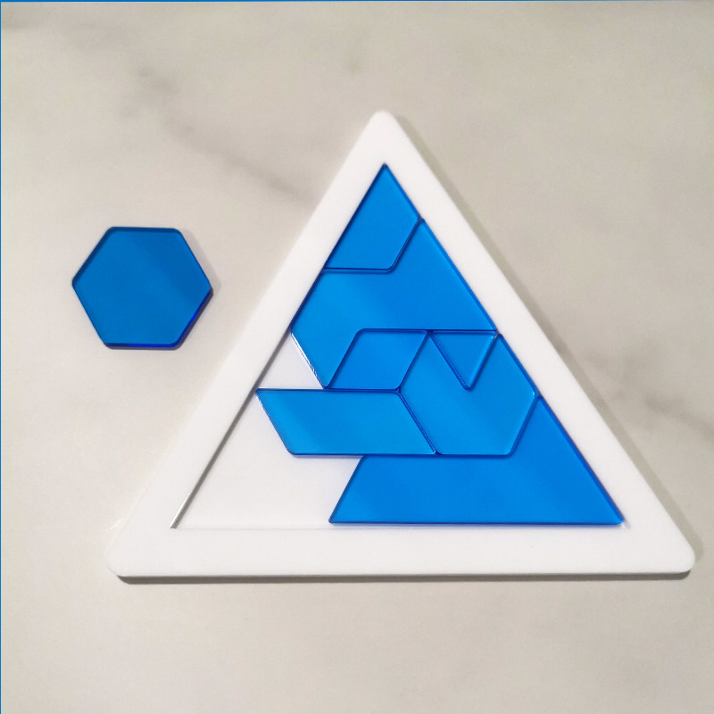 8片三角形不规则休闲透明塑料拼图成年减压难度拼图