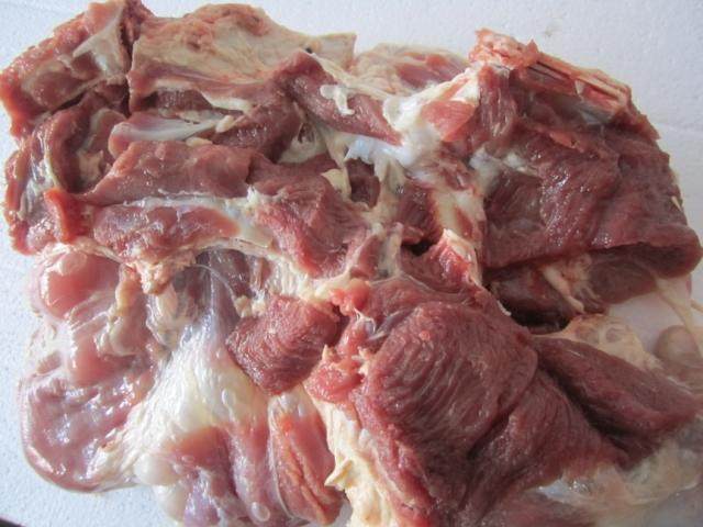 羊肉散养新鲜剔骨山纯羊去皮羊腿羊腩肋条带皮生羊肉