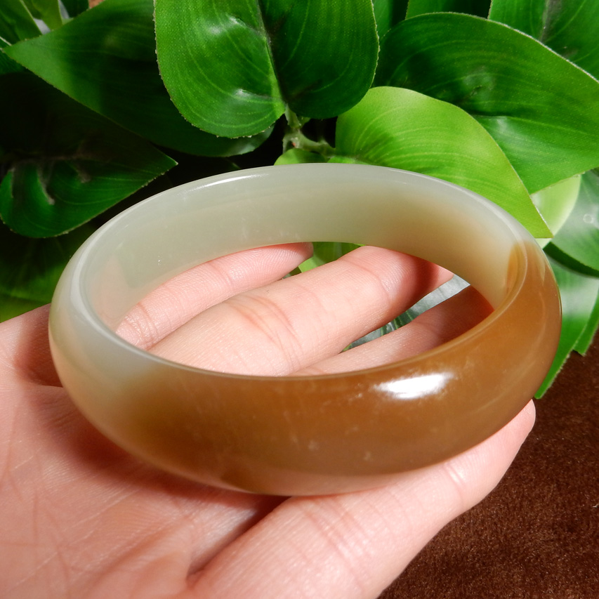 方言热卖和田玉9860元精品收藏新疆且末山料俏色糖白玉58mm手镯w
