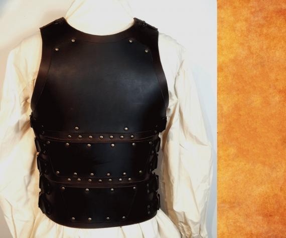 加拿大代购crusher手作中世纪哥特朋克铆钉皮革护胸服饰