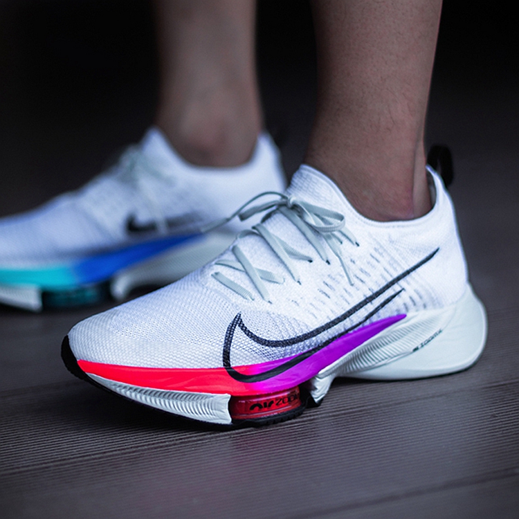 nikeairzoomtemponext黑白彩虹马拉松气垫跑步跑步鞋