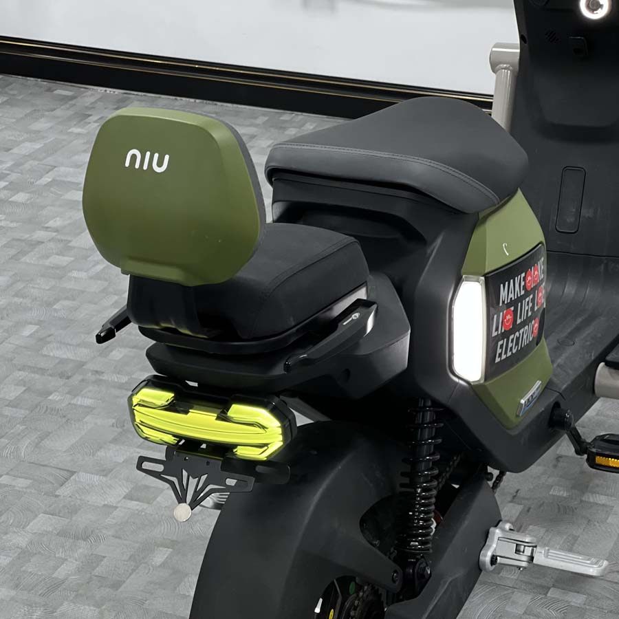 2022小牛uqi u2电动车改装尾灯u bu1cu1d电动车灯