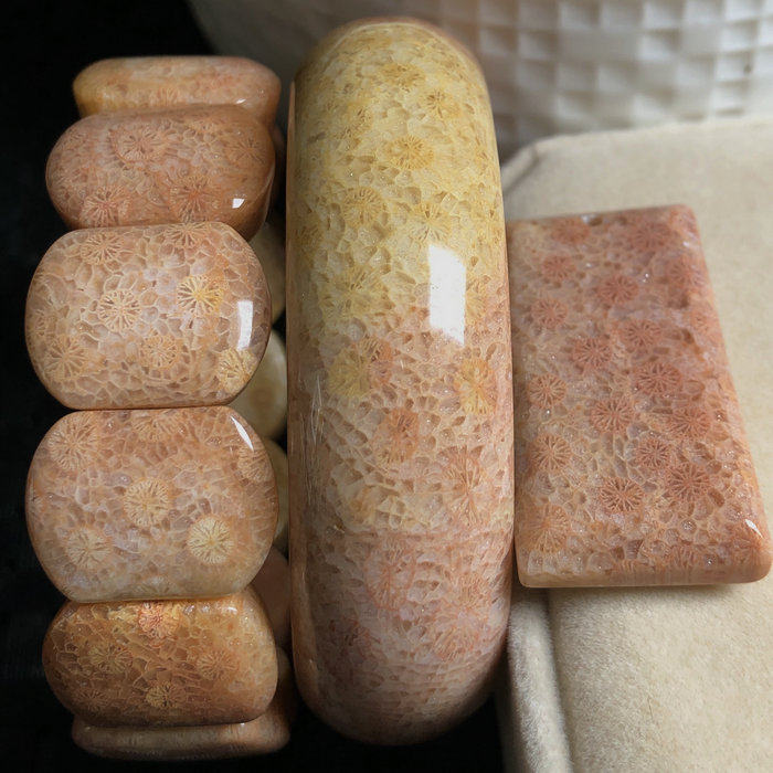 结缘粉红色蕾丝花天然印尼珊瑚玉手手镯53圈粉红手镯