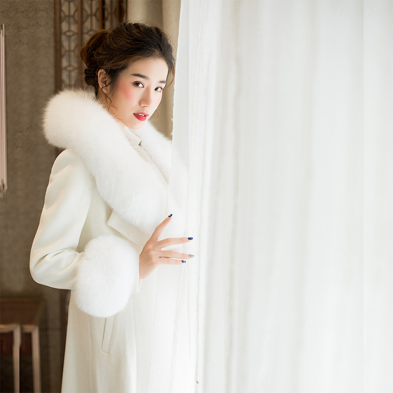 白色羊绒外套长款修身显瘦皮草毛呢超大真狐狸毛领羊毛大衣