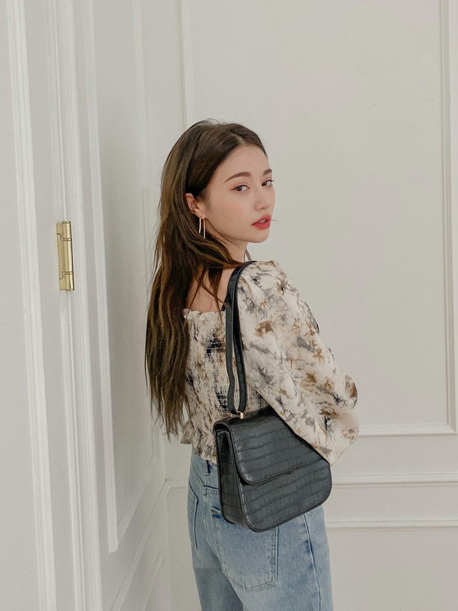 韩国stylenanda女港风复古方碎花松紧灯笼袖瘦小众衬衫