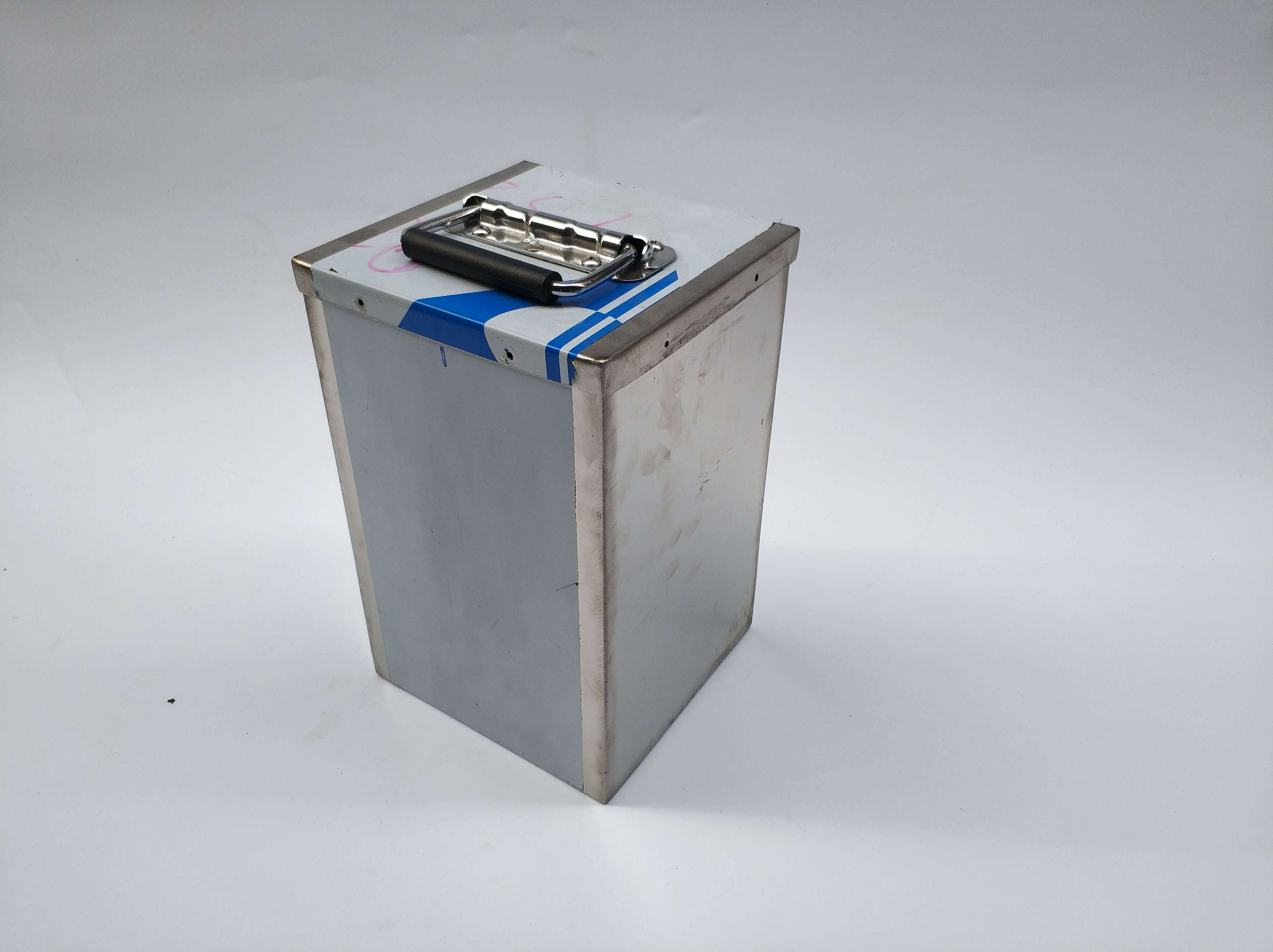 抽屉式锂电池盒 后衣架加厚锂电池盒带尾灯 锂电池铝外壳