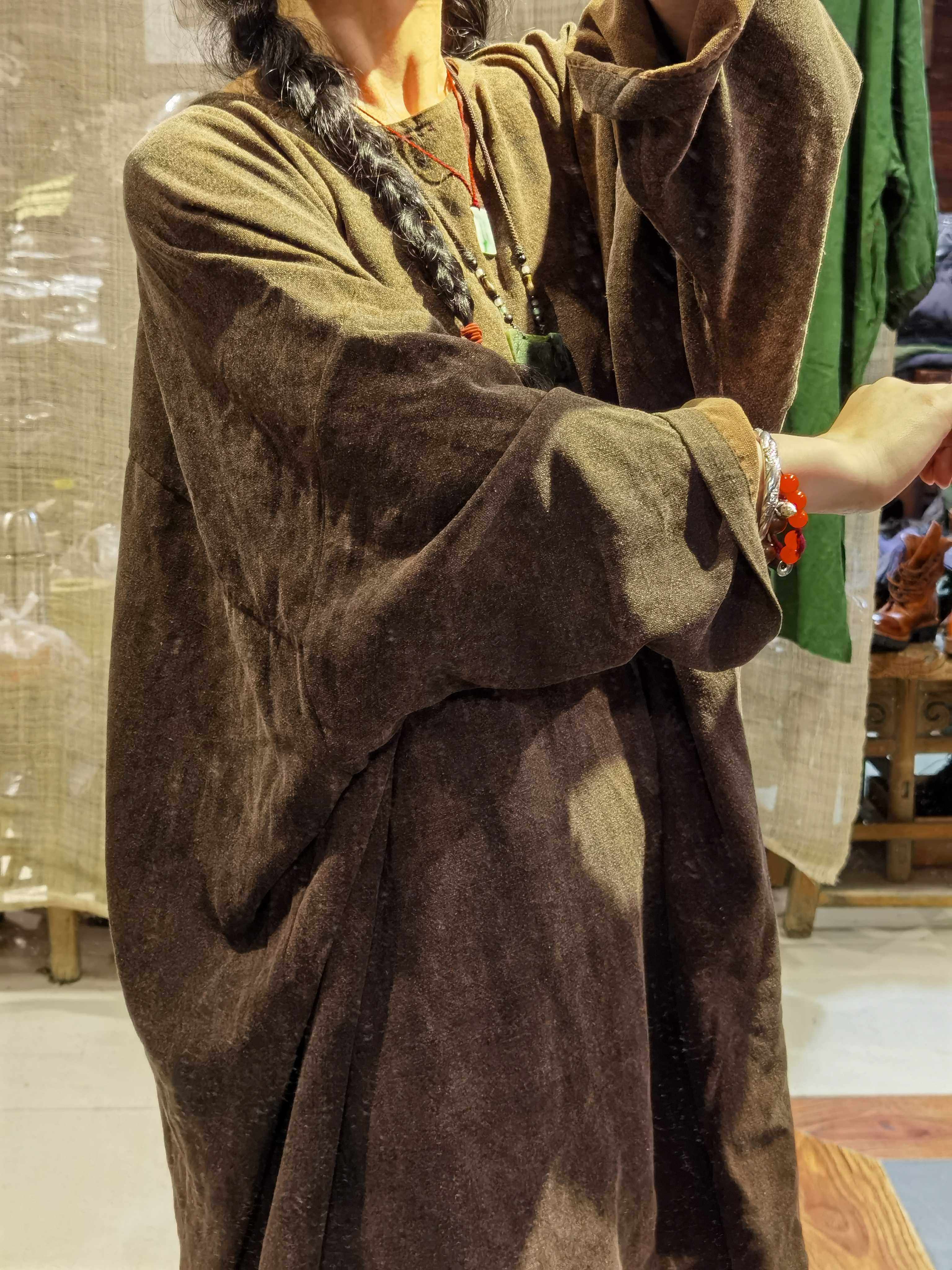 沉香布衣草堂蚕丝香云宽松圆领休闲长袖中长衬衫