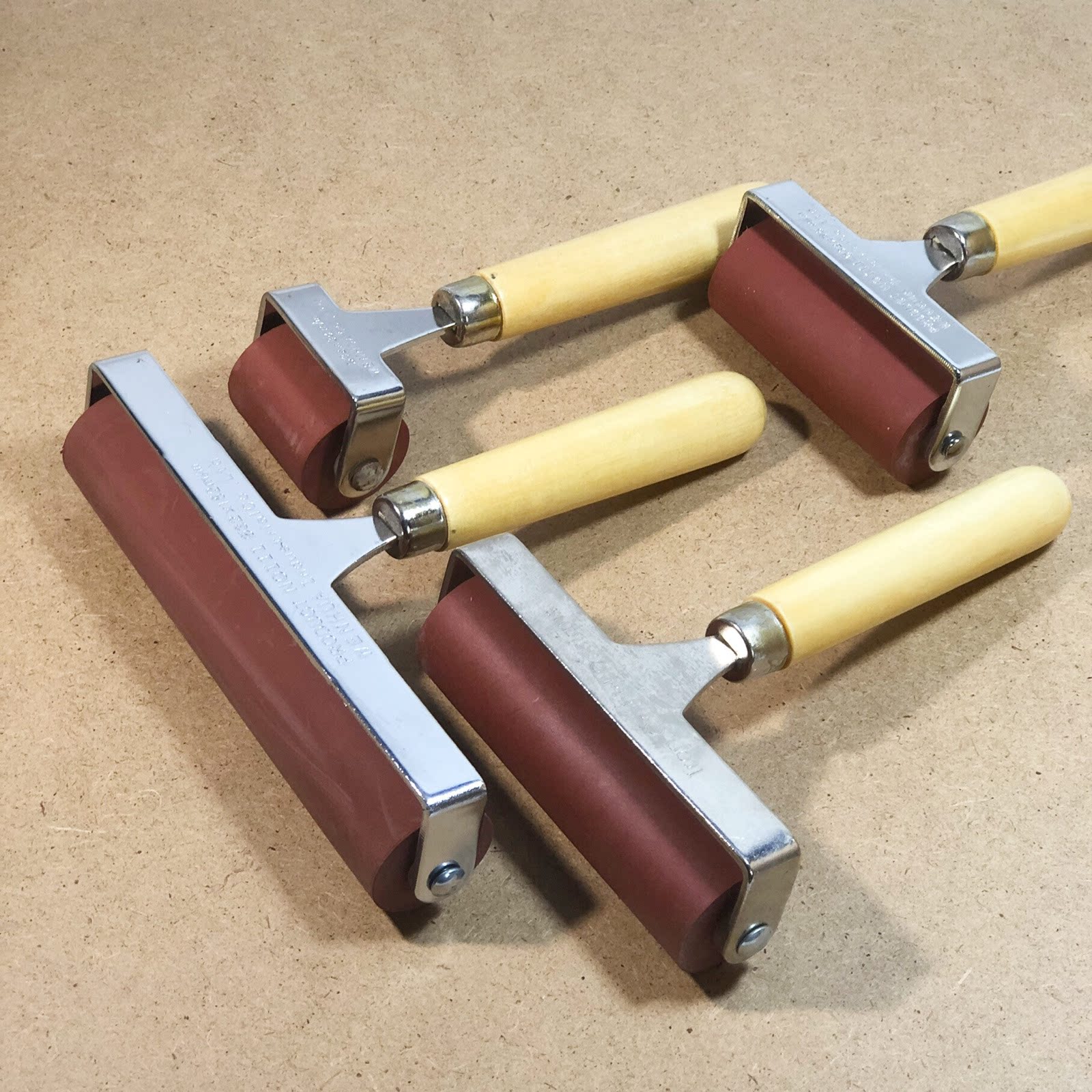 版画吹塑橡胶颜料滚筒滚轮木刻板画纸版滚筒