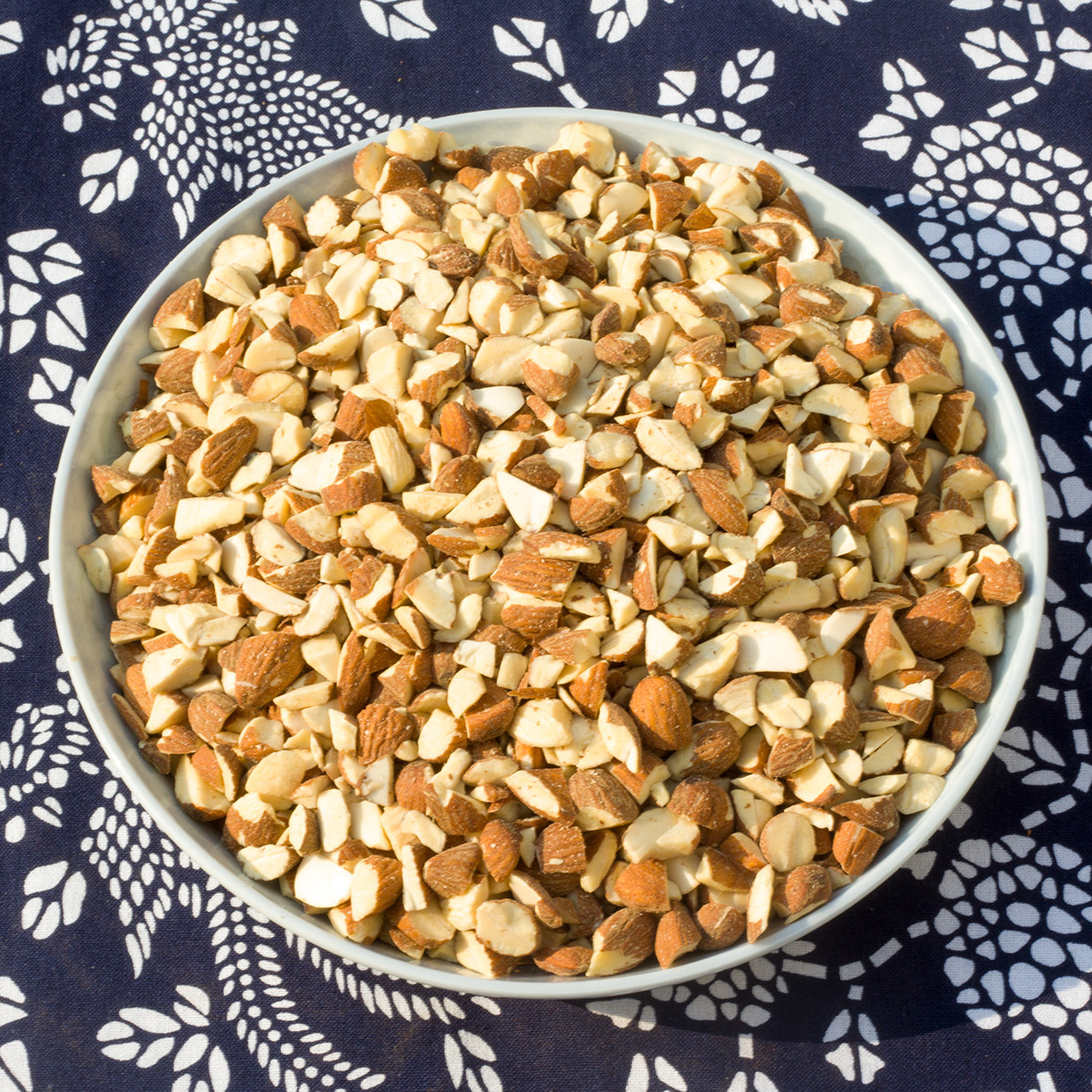 巴旦木碎仁散装扁桃碎仁整箱美国大杏仁碎np无壳巴坦木仁原味500g