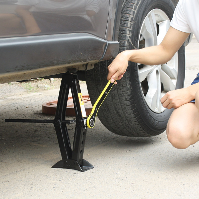 汽车千斤顶2吨手摇剪式省力型越野小轿车专用工具千斤顶