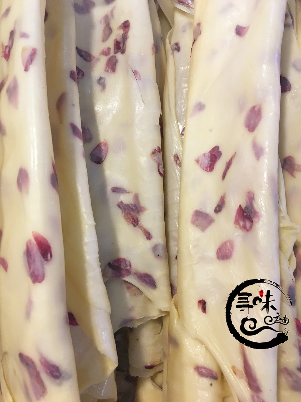 大理特色玫瑰特浓乳扇小吃土特产