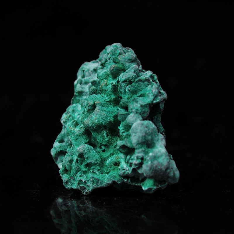 天然孔雀石原石绿色矿物晶体矿石颜料水晶宝石摆件