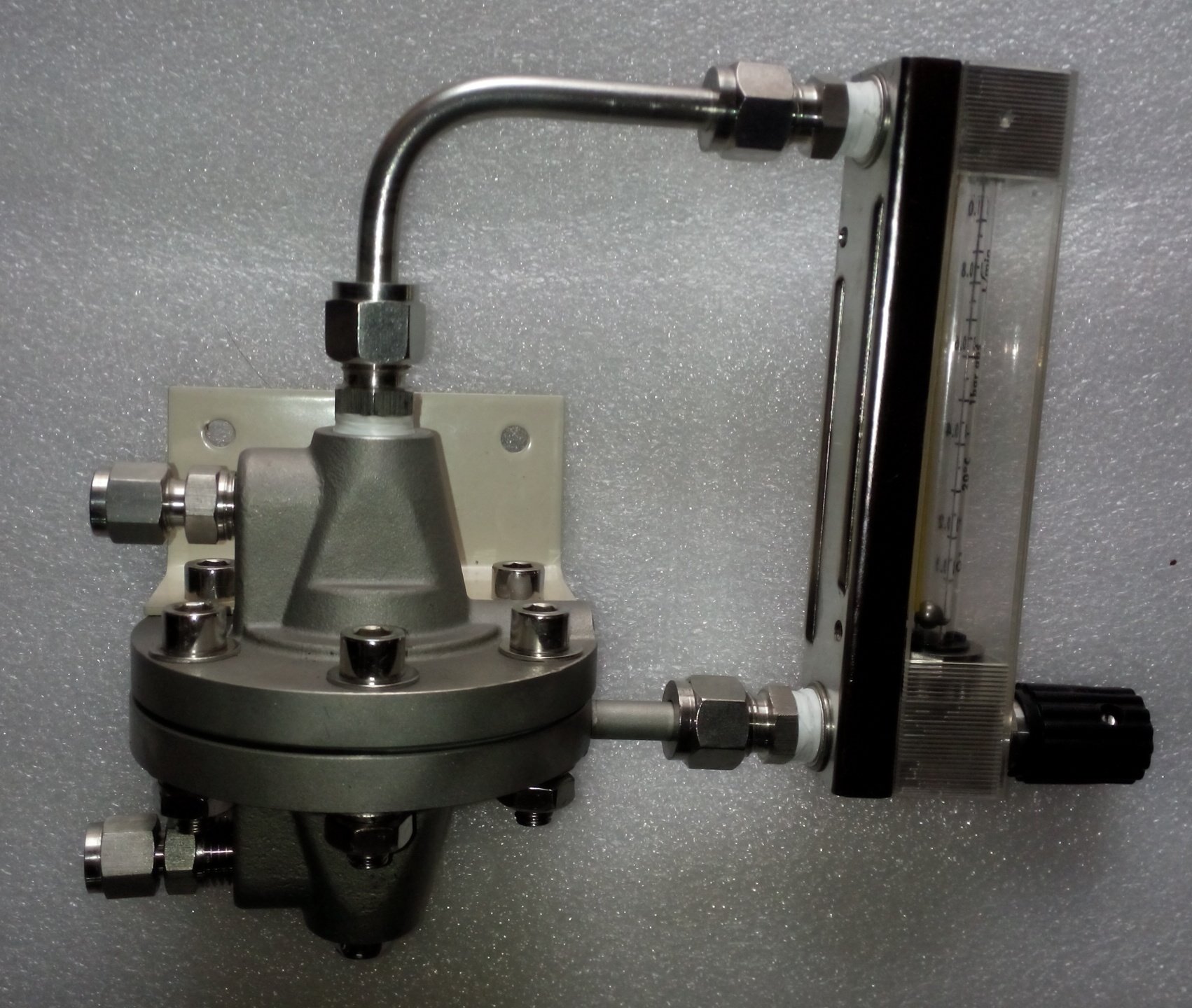 tzlm-01-q1自力式流量调节器用于气体出口或者入口压力恒流阀