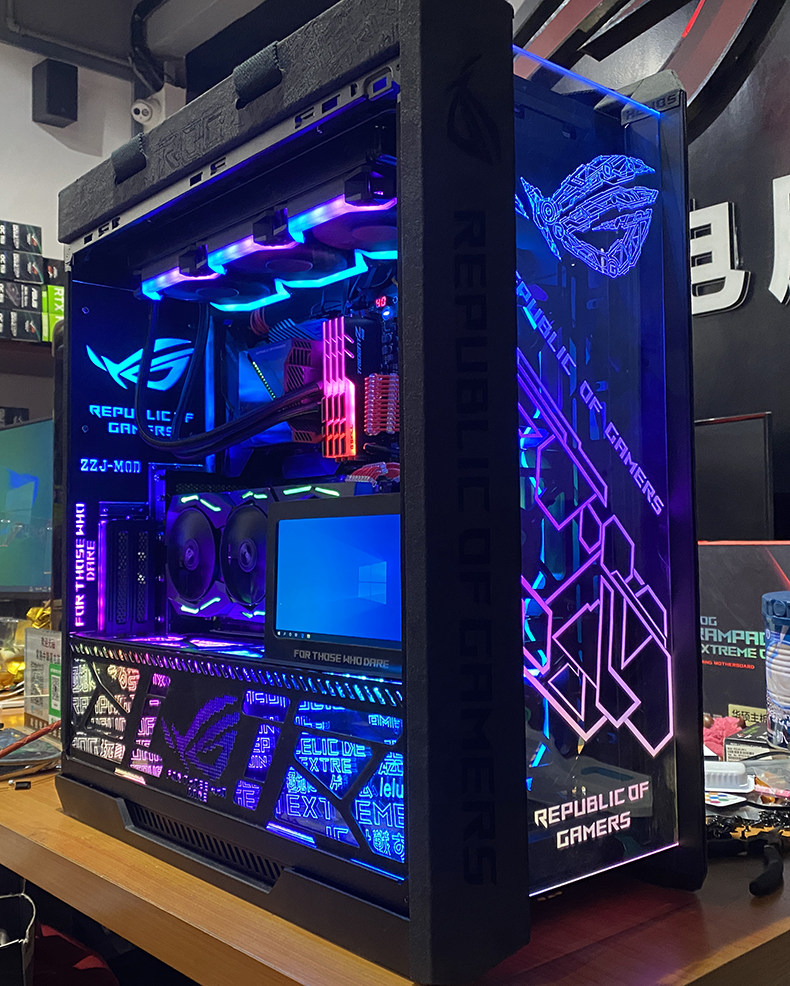 华硕rog太阳神机箱灯板台式机定制高达翻毛皮装饰升降小副显示屏