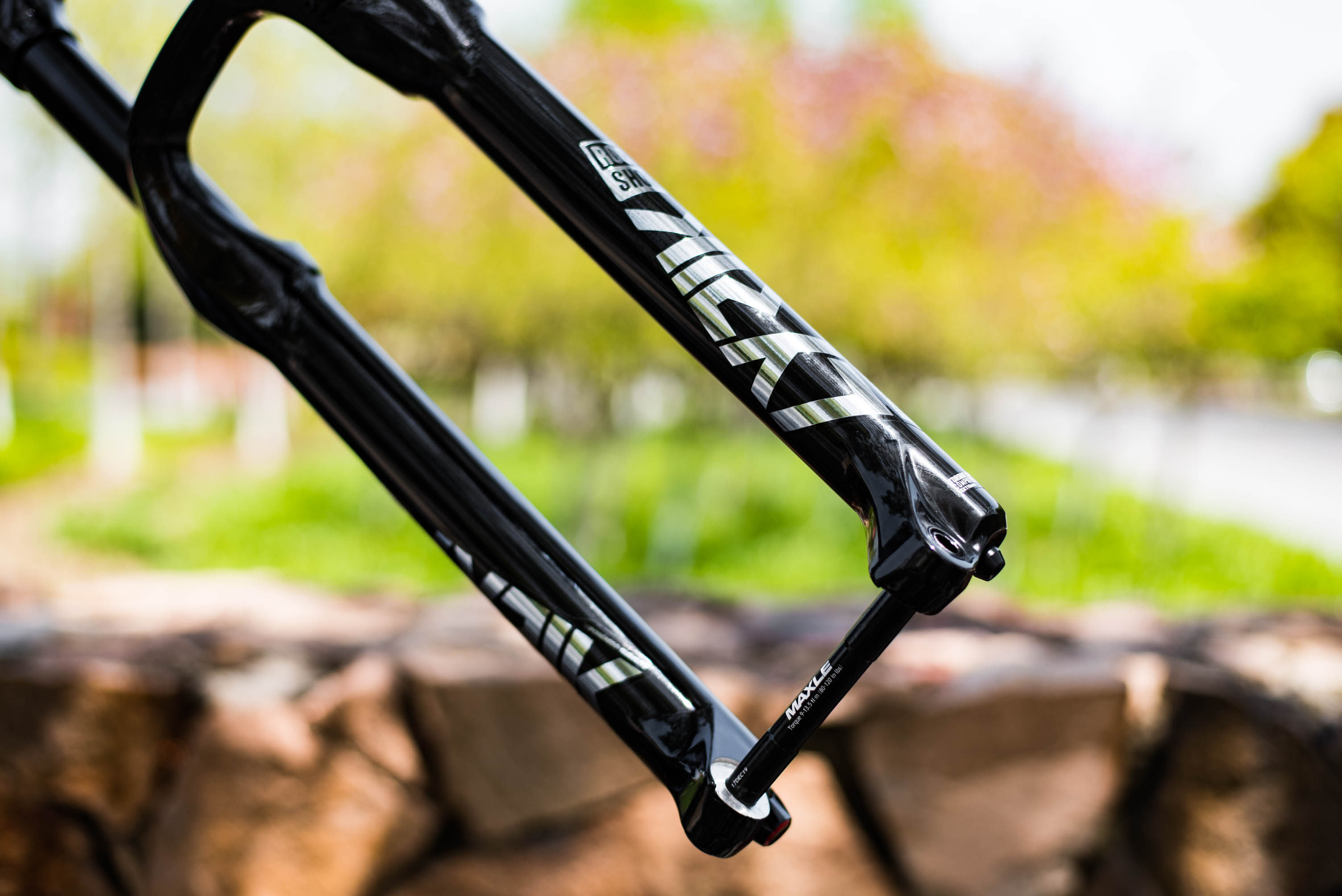 2022rockshoxlyrik新款阻尼震油回弹盒装行货rc2utam前叉