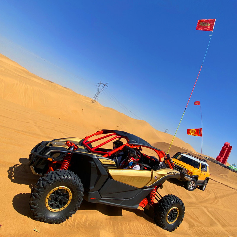 旗杆指引者utvatv沙漠越野地形庞巴迪剃刀x3旗杆