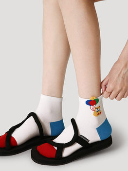 ຖົງຕີນ Renaissance ຂອງແມ່ຍິງໃນລະດູໃບໄມ້ປົ່ງແລະລະດູຮ້ອນບາງໆ breathable Deodorant Socks Sweat-absorbent Cotton Boat Socks ກ່ອງຂອງຂວັນ